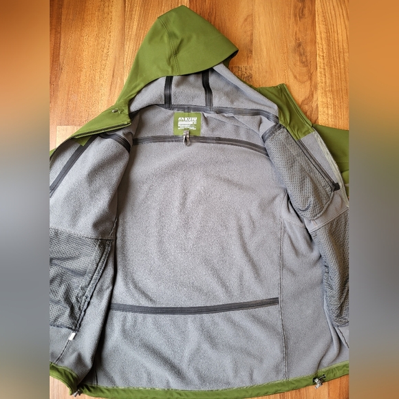 Kuiu Axis Jacket - Picture 2 of 3